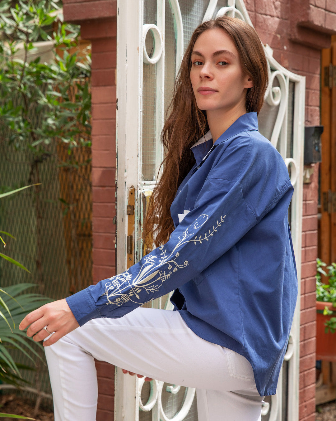 Embroidered Long Sleeve Buttoned Shirt - Dark Blue