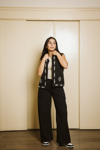 Black Sunny Breeze Vest