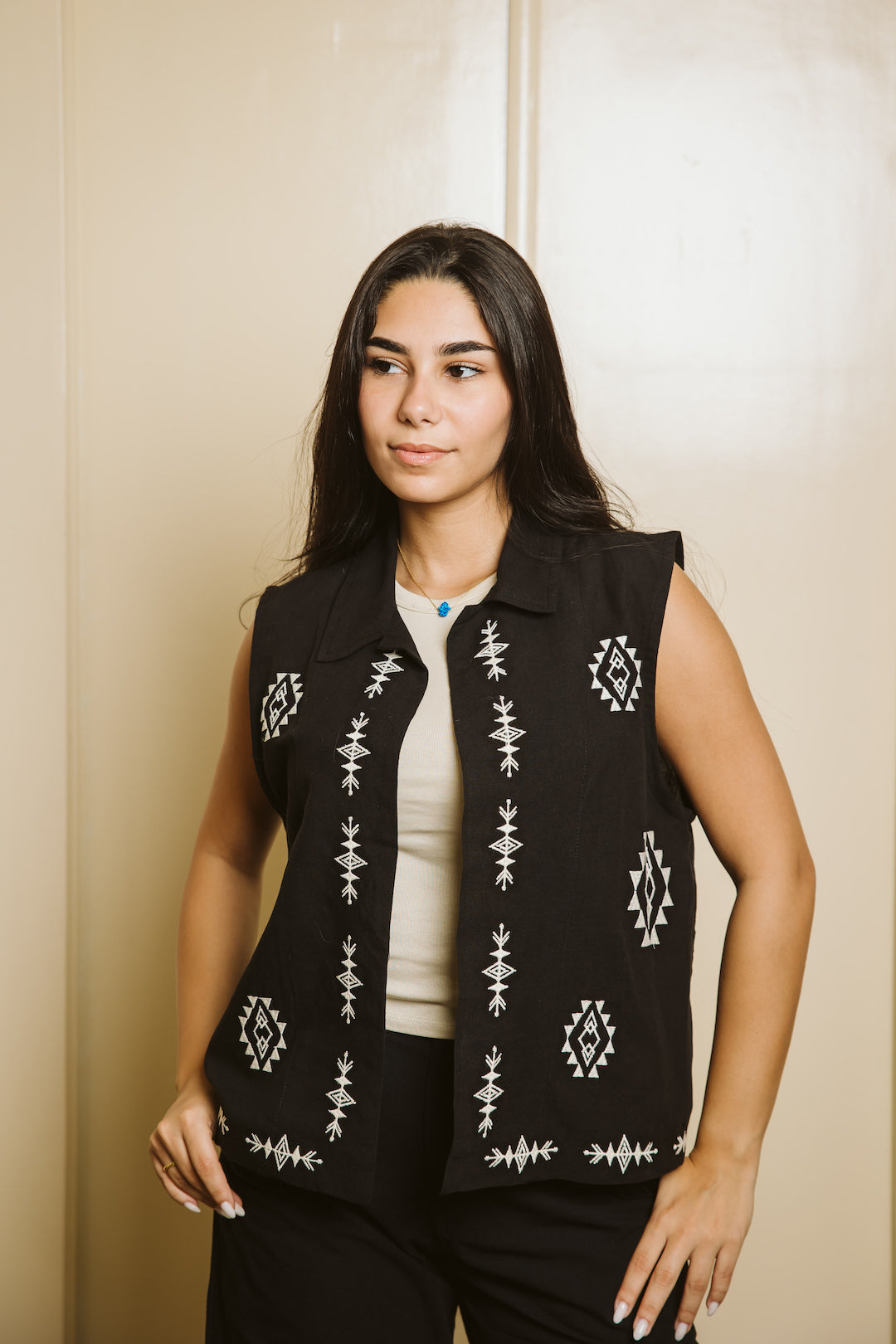 Black Sunny Breeze Vest
