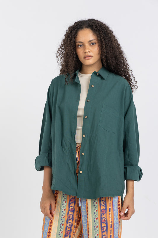 Oversized Shirt – Classic, Comfortable, and Versatile