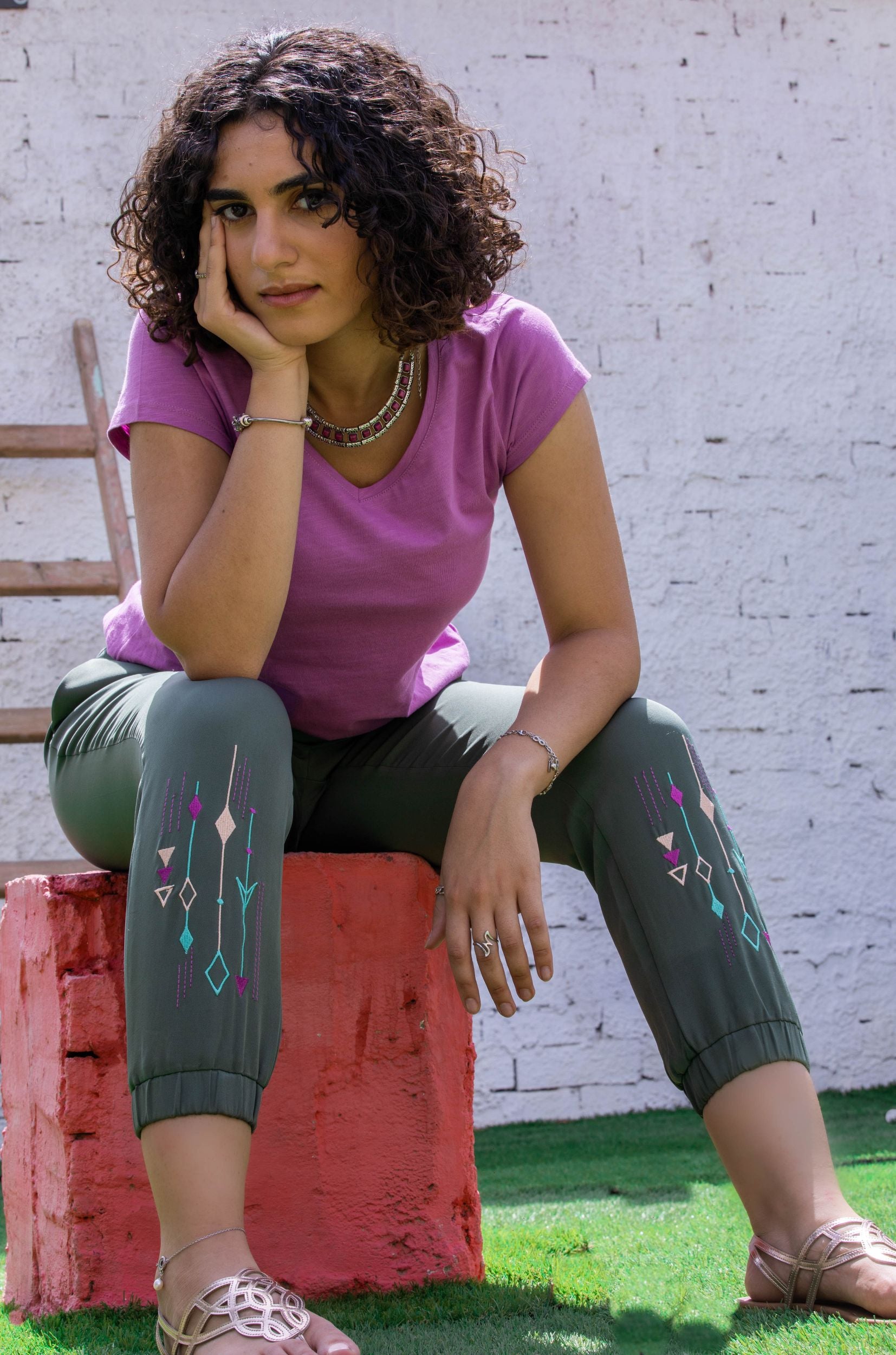 OliveEmbellishedwomenpantalon
